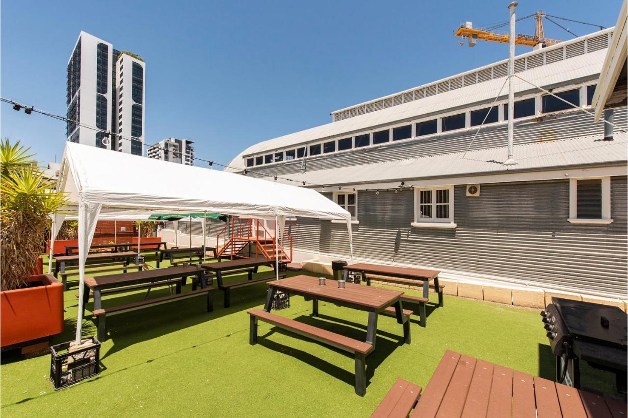 Albergue The Old Swan Barracks Perth Exterior foto